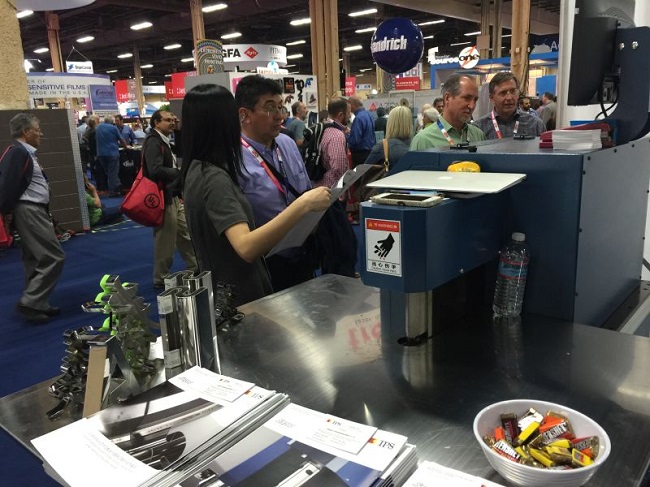 2015泰譜圣彎字機(jī)拉斯維加斯國(guó)際廣告標(biāo)識(shí)展1.jpg 2015泰譜圣彎字機(jī)拉斯維加斯國(guó)際廣告標(biāo)識(shí)展1.jpg