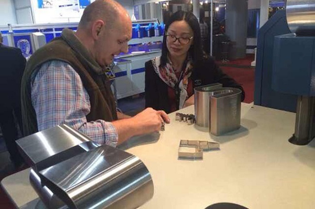 2014泰譜圣彎字機(jī)德國(guó)法蘭克福國(guó)際廣告展6.jpg 2014泰譜圣彎字機(jī)德國(guó)法蘭克福國(guó)際廣告展6.jpg