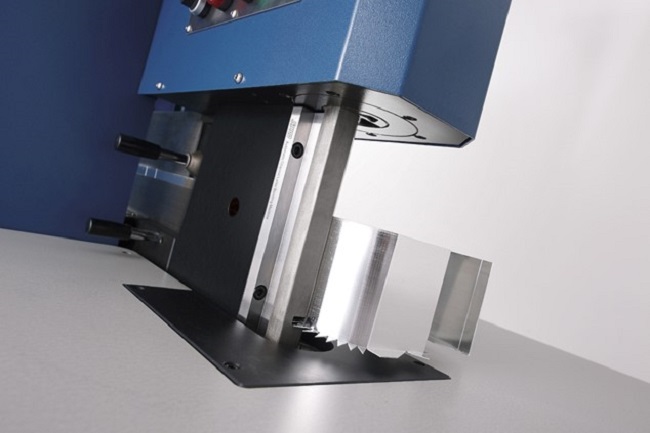 S1800全自動(dòng)剪齒彎字機(jī)伸縮式雙彎刀折彎?rùn)C(jī)構(gòu).jpg S1800全自動(dòng)剪齒彎字機(jī)伸縮式雙彎刀折彎?rùn)C(jī)構(gòu).jpg