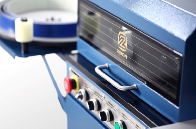 ZB-6710無邊發(fā)光字圍字機(jī)設(shè)備細(xì)節(jié).jpg ZB-6710無邊發(fā)光字圍字機(jī)設(shè)備細(xì)節(jié).jpg