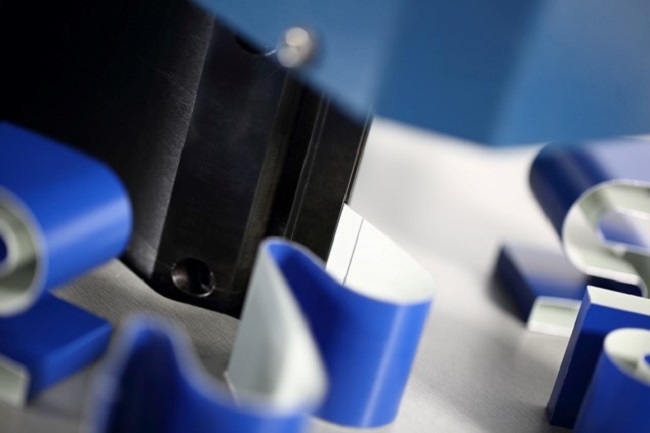 ZB-6710無邊發(fā)光字圍字機(jī)設(shè)備細(xì)節(jié)2.jpg ZB-6710無邊發(fā)光字圍字機(jī)設(shè)備細(xì)節(jié)2.jpg