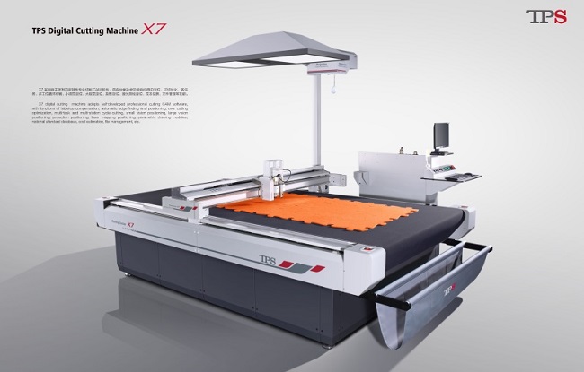 門墊毯振動刀切割機.jpg 門墊毯振動刀切割機.jpg